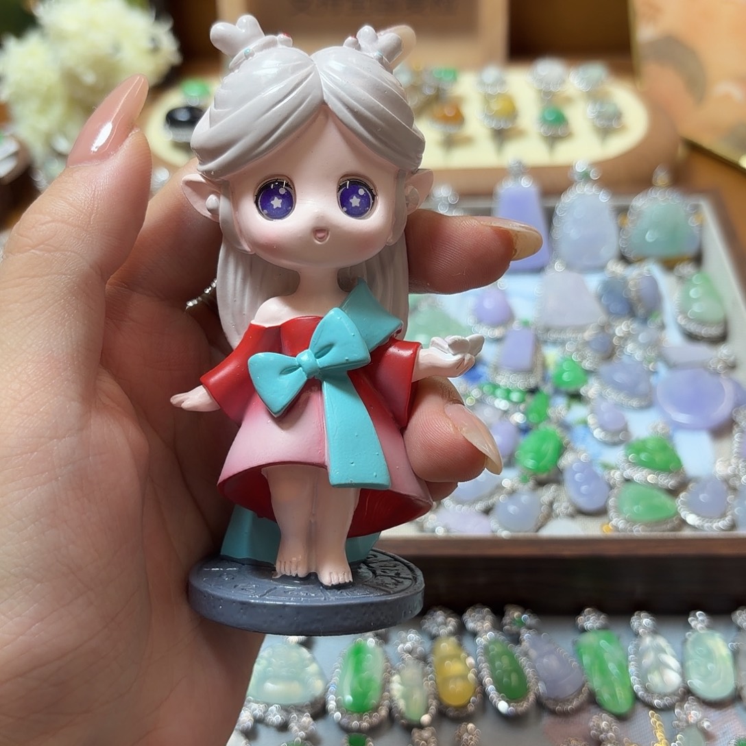 -****翡翠未镶嵌颈饰八级灯牌福利