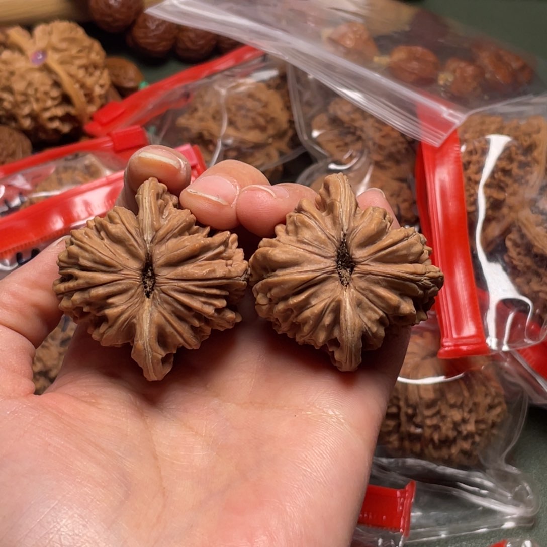 文玩核桃吊坠四座楼41尺