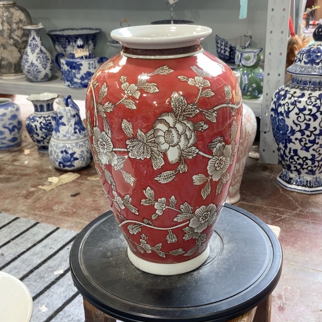 摆件花瓶手绘釉下彩