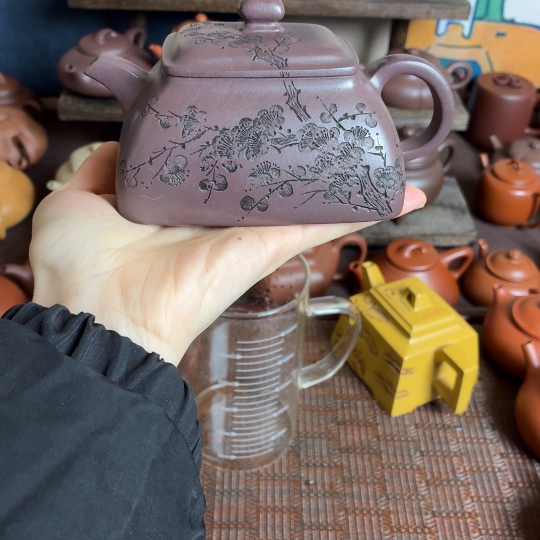 茶壶紫砂紫砂壶。  