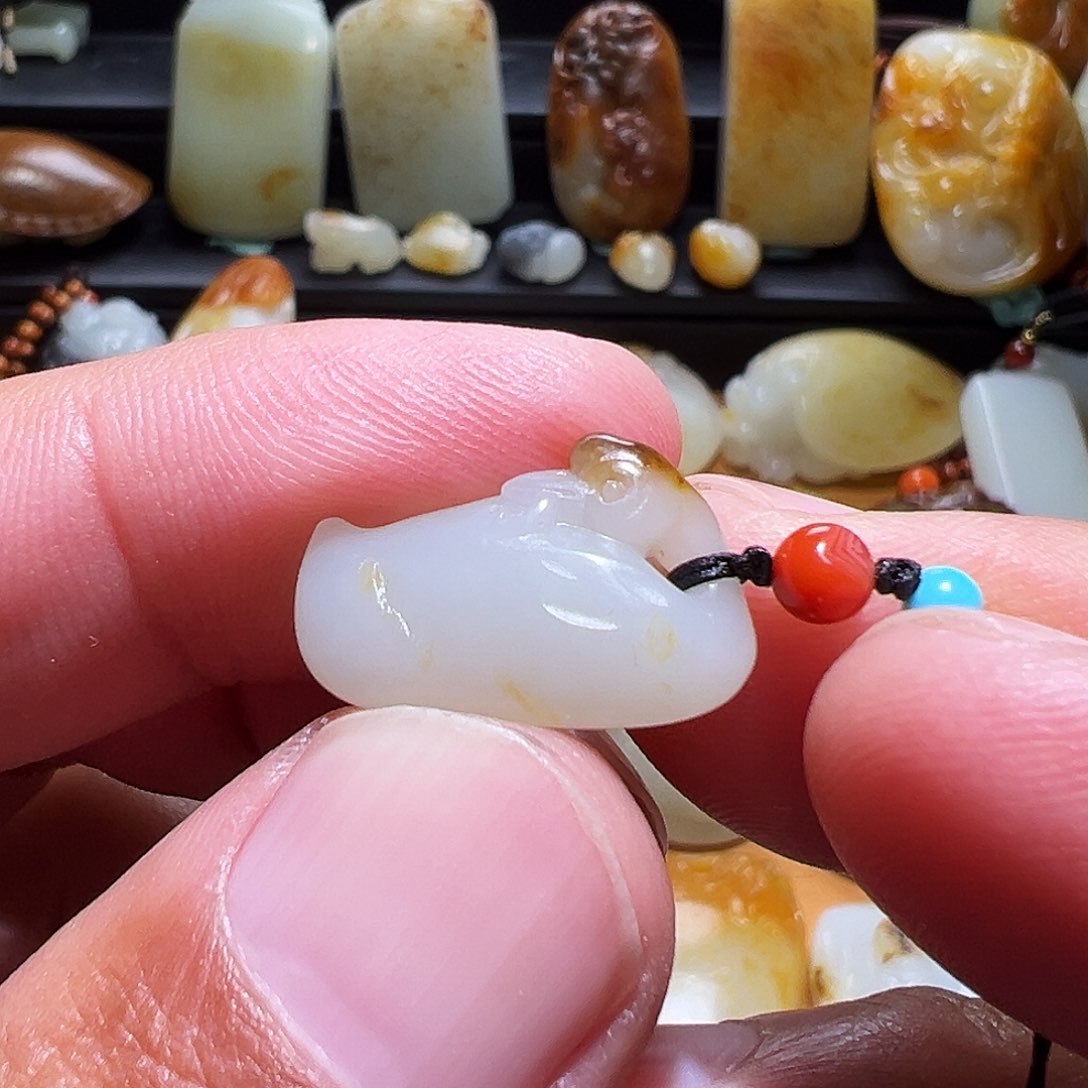 和田玉颈饰未镶嵌