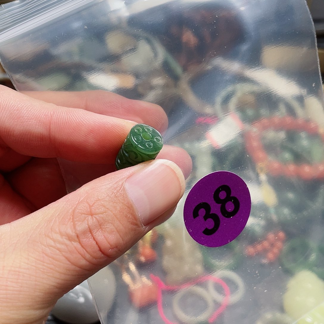 和田玉未镶嵌珠宝半成品顺***?