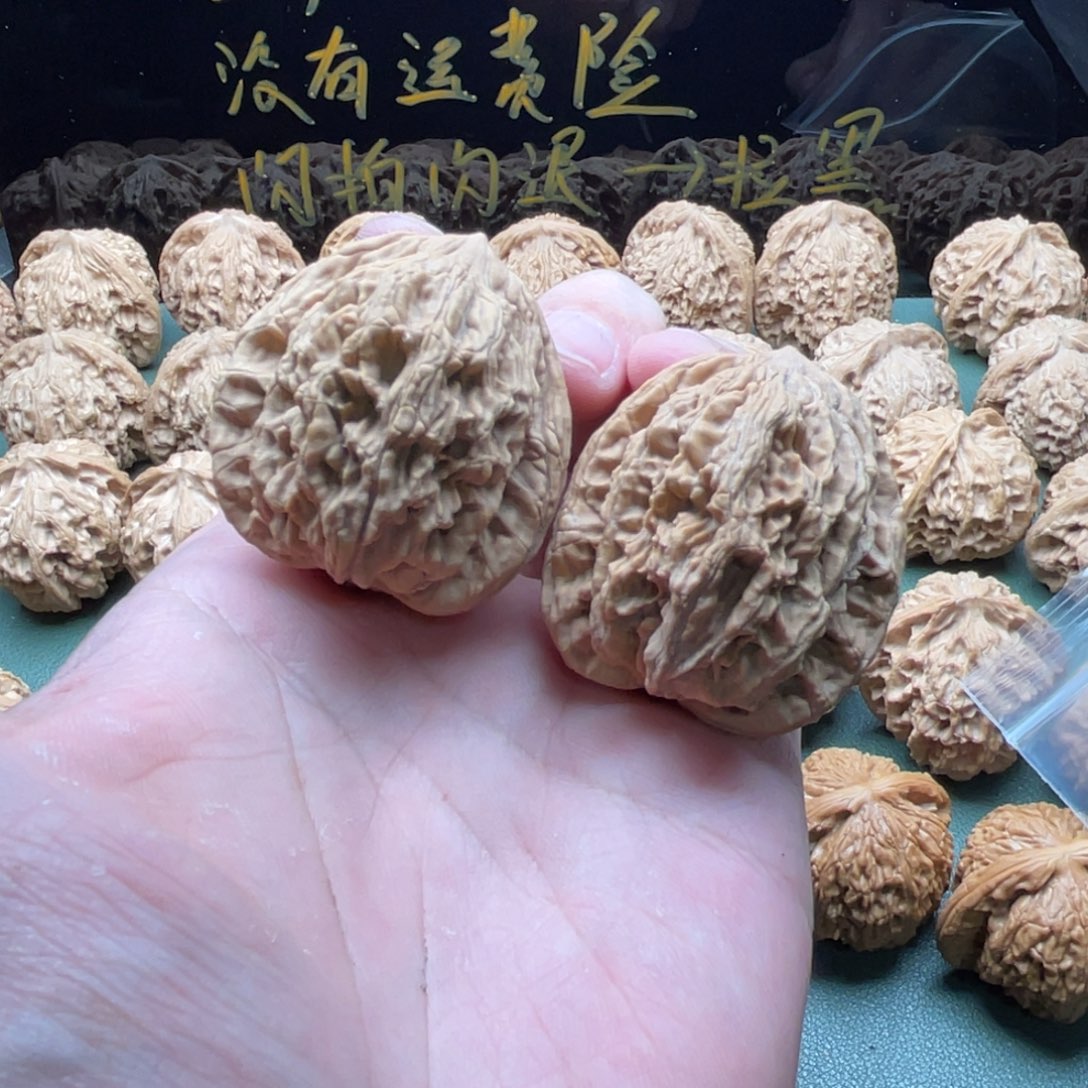 核桃把件40全品麦穗虎头