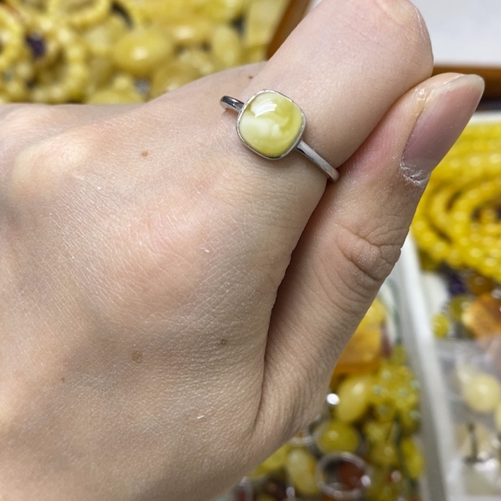 蜜蜡银S925镶嵌裸石戒指