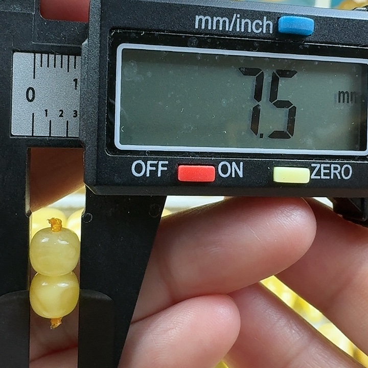 蜜蜡未镶嵌裸石28杂