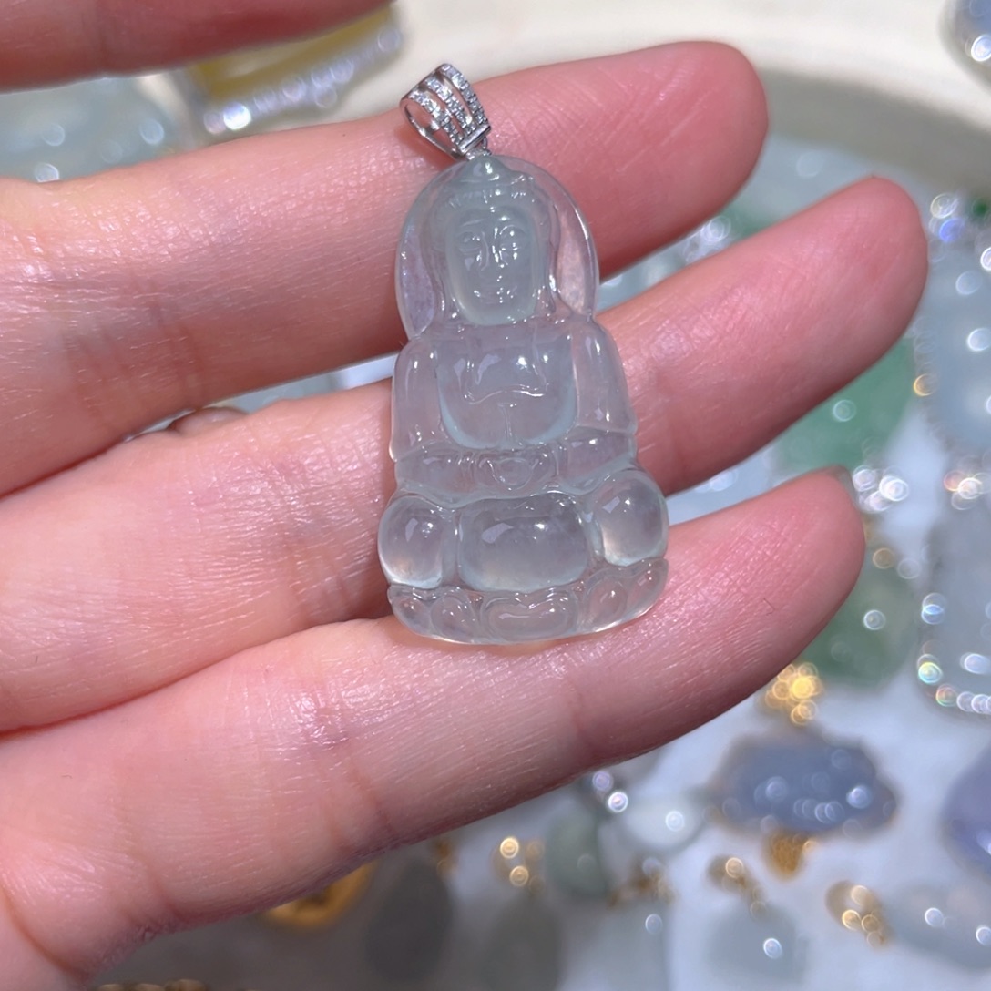 翡翠颈饰18K金镶嵌翡翠