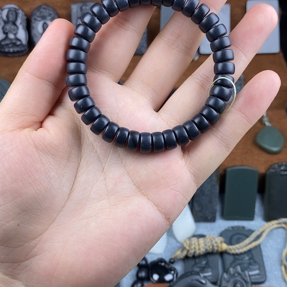 手链未镶嵌和田玉