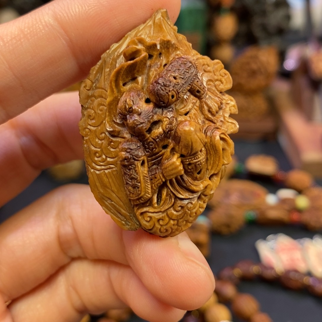 大*潍坊核雕桃核雕刻大圣