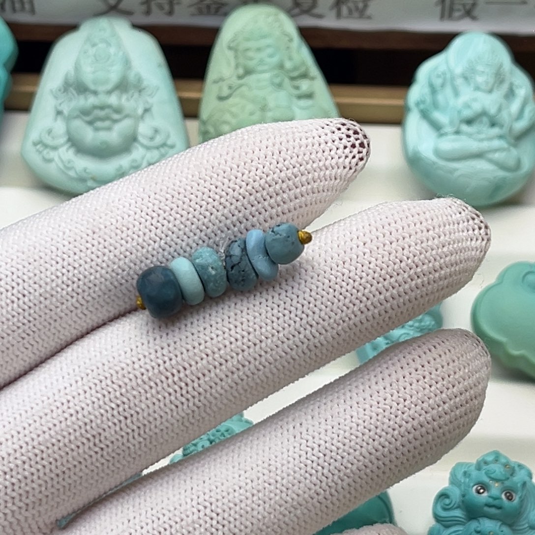 绿松石未镶嵌珠宝奇石雾霾藏扣一组