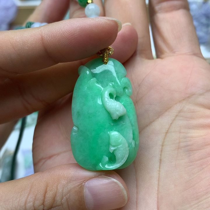 翡翠颈饰未镶嵌翡翠