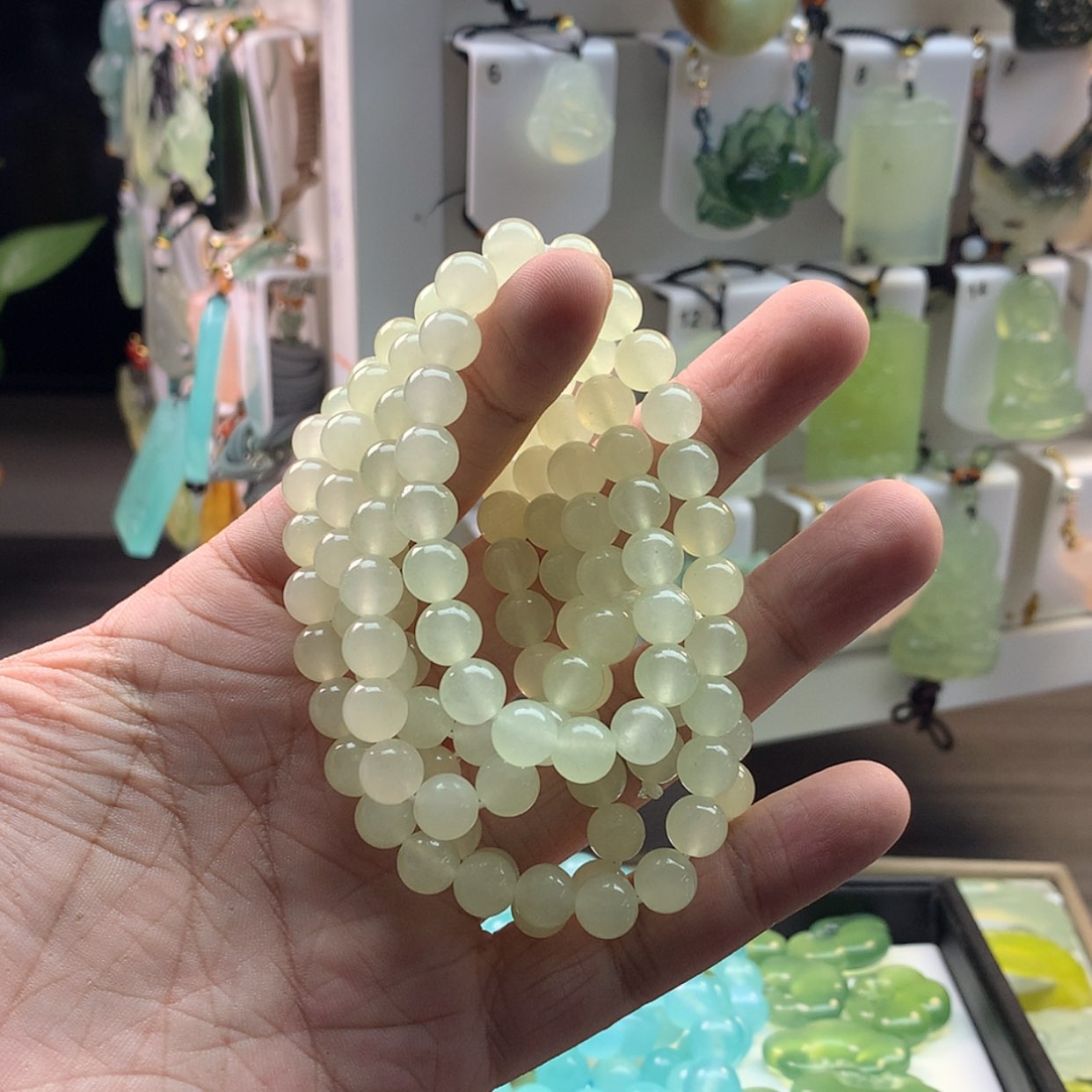 【闪购商品】蛇纹石玉颈饰未镶嵌