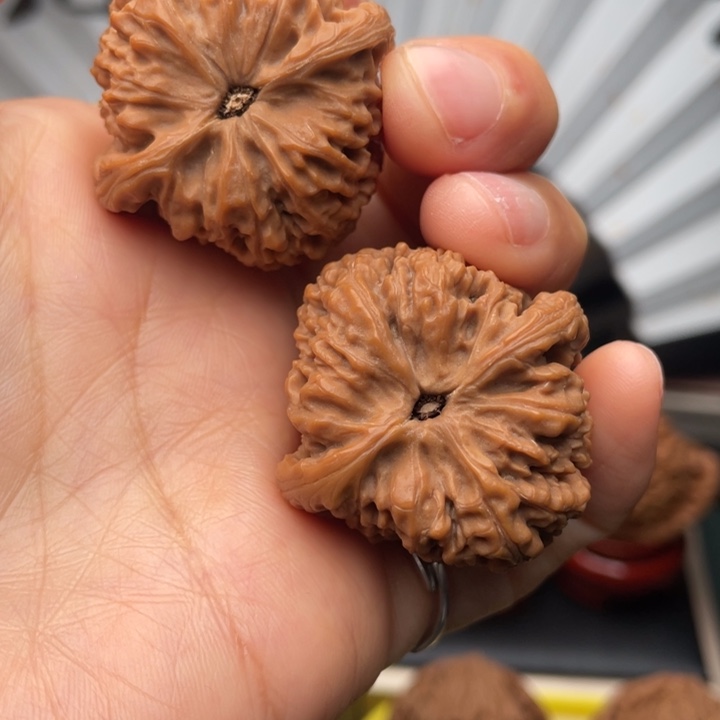 文玩核桃吊坠353536尺三角满肉高炮