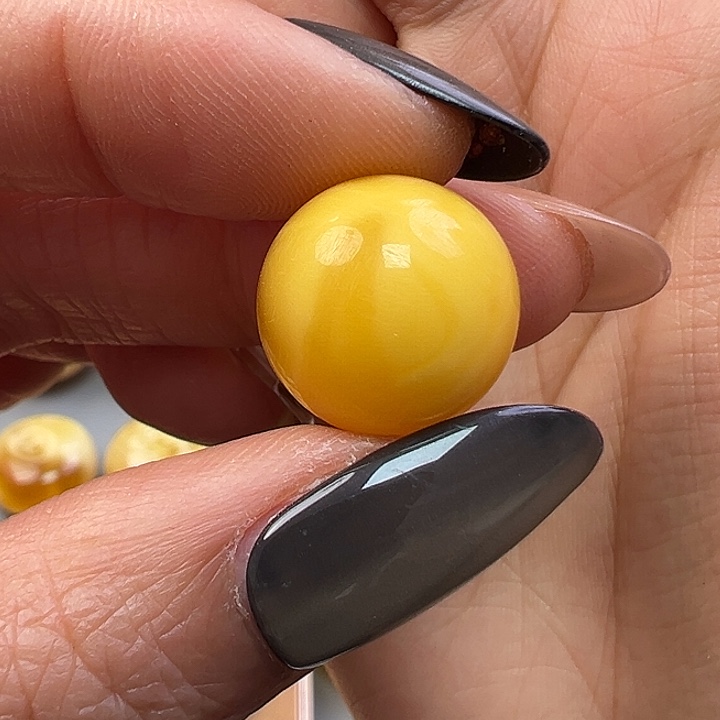 蜜蜡未镶嵌珠宝奇石