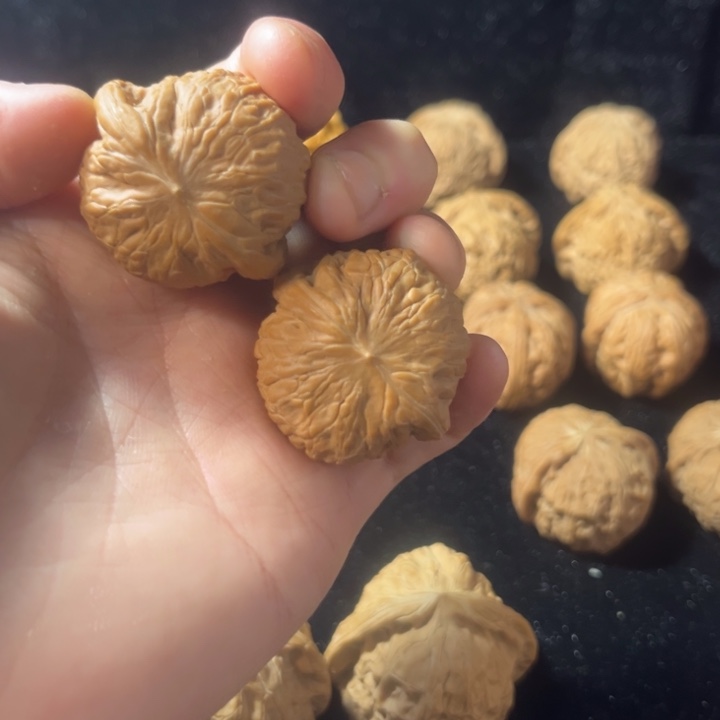 新***弟文玩核桃铁锤边36