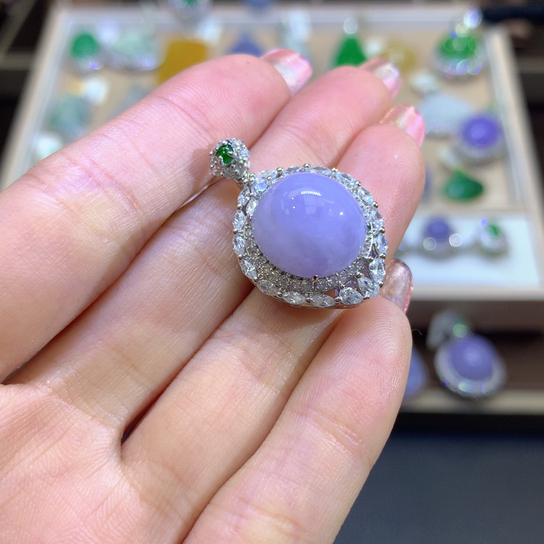 翡翠颈饰银S925镶嵌翡翠吊坠