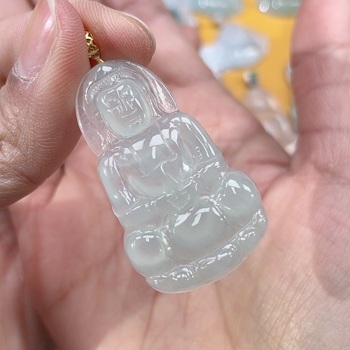 翡翠挂件18K金镶嵌观音