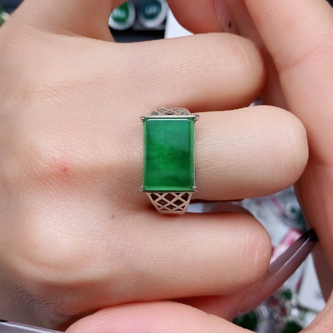 翡翠戒指银S925镶嵌戒指