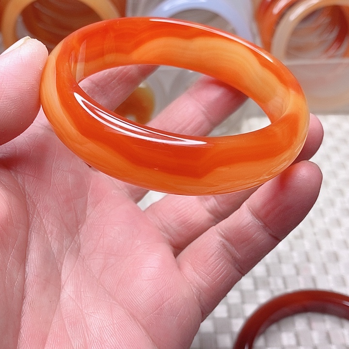 玛瑙/玉髓手镯未镶嵌