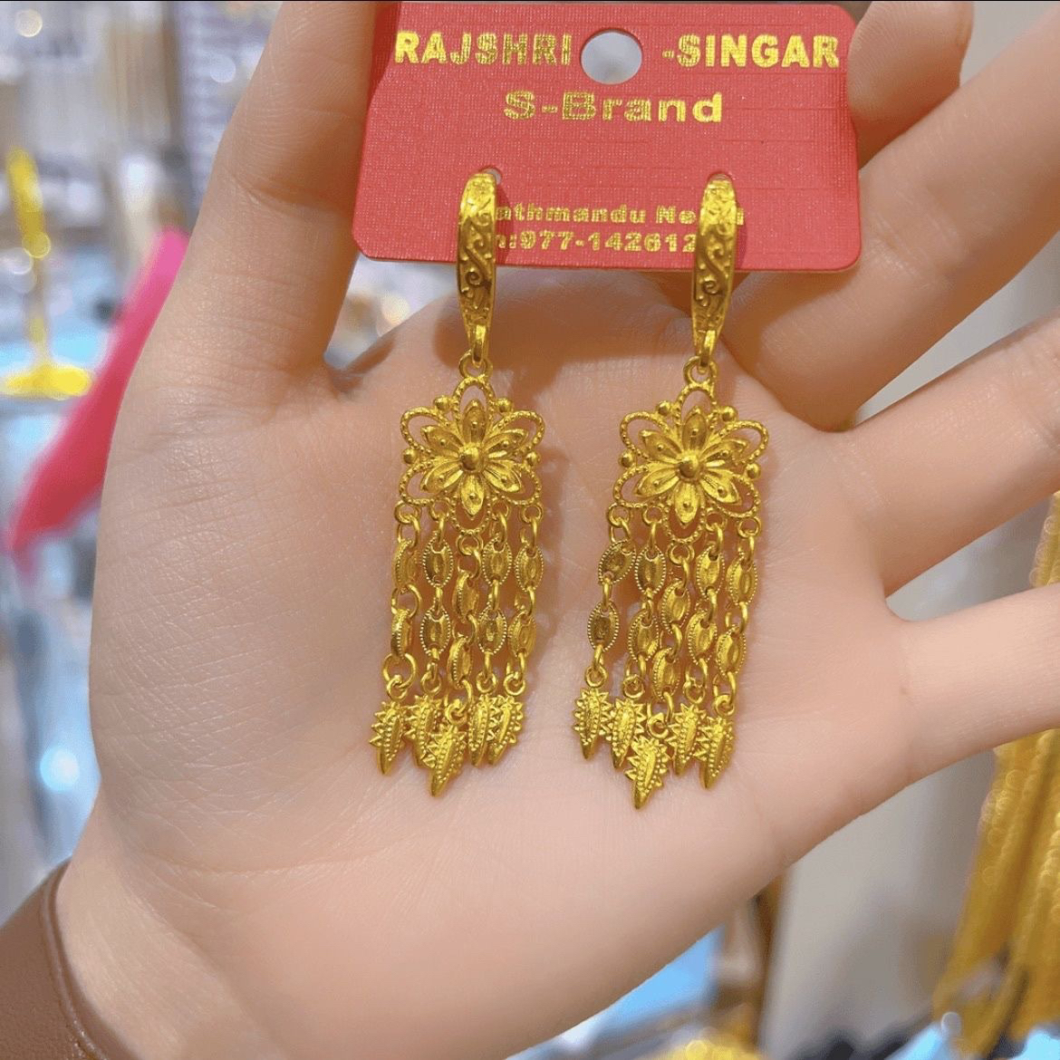 铜合金耳饰 DANA金色木槿花耳环