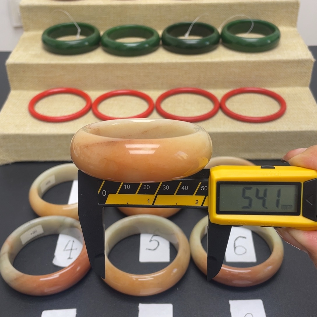 长石玉未镶嵌手镯（开口镯）佘太糖