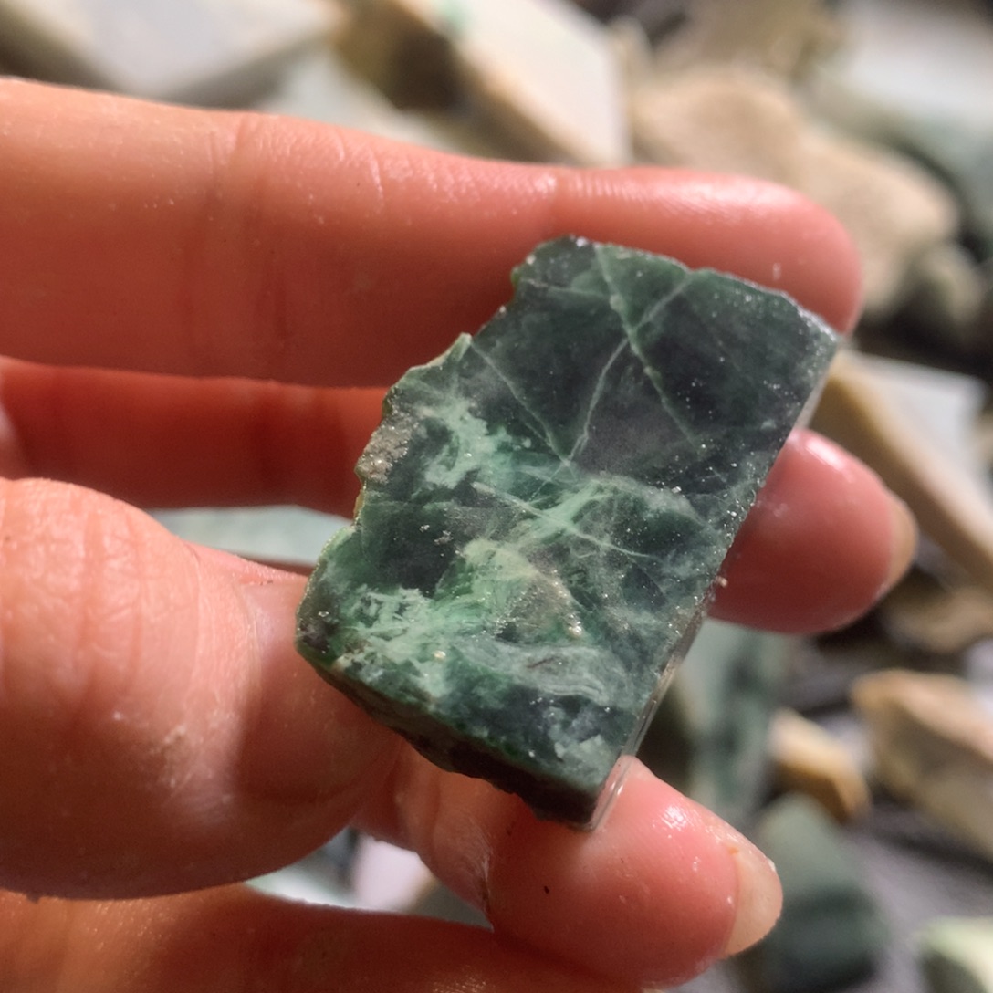 翡翠颈饰未镶嵌缅甸翡翠