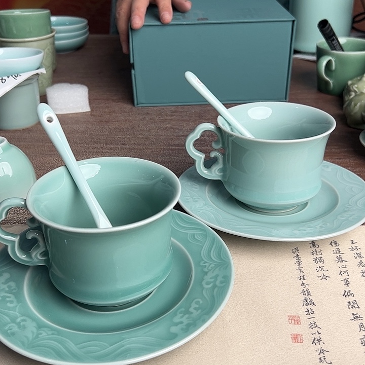 龙泉云间青瓷小米茶器