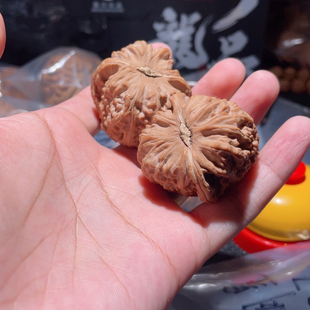 桃核把件一*糖40全品白狮子
