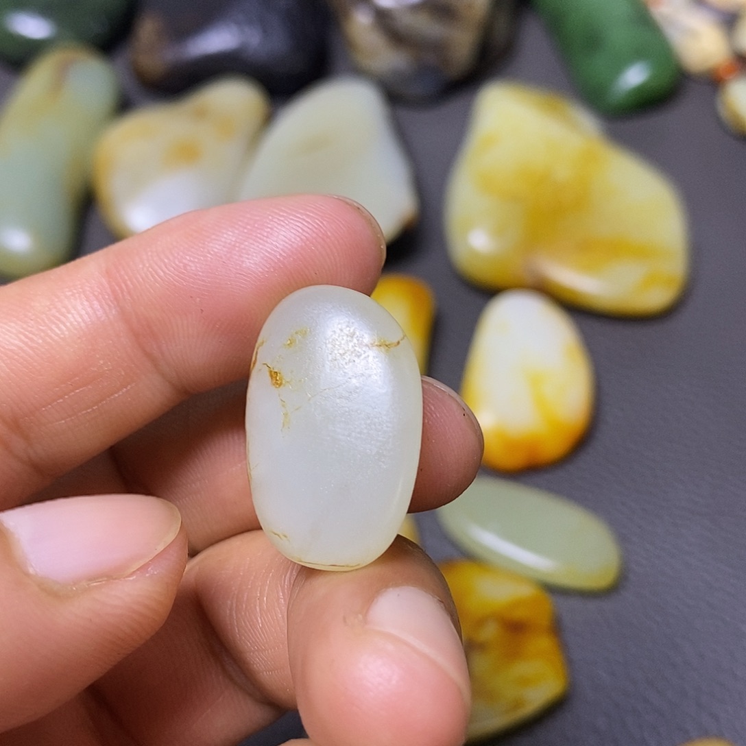 和田玉（糖玉）未镶嵌挂件