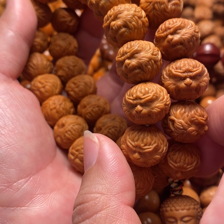 【闪购商品】猴头核桃手串L****森wu k