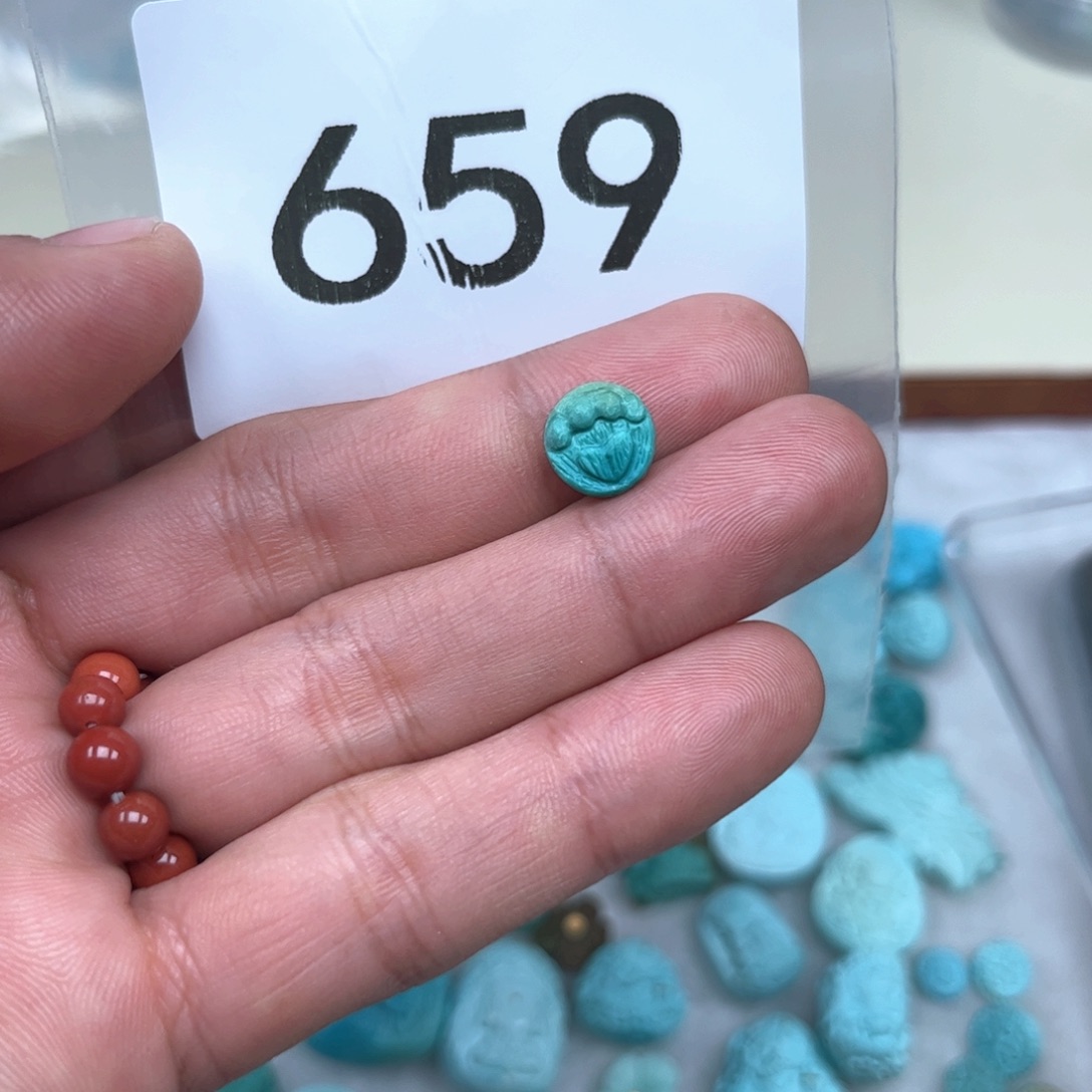 南红玛瑙未镶嵌珠宝奇石