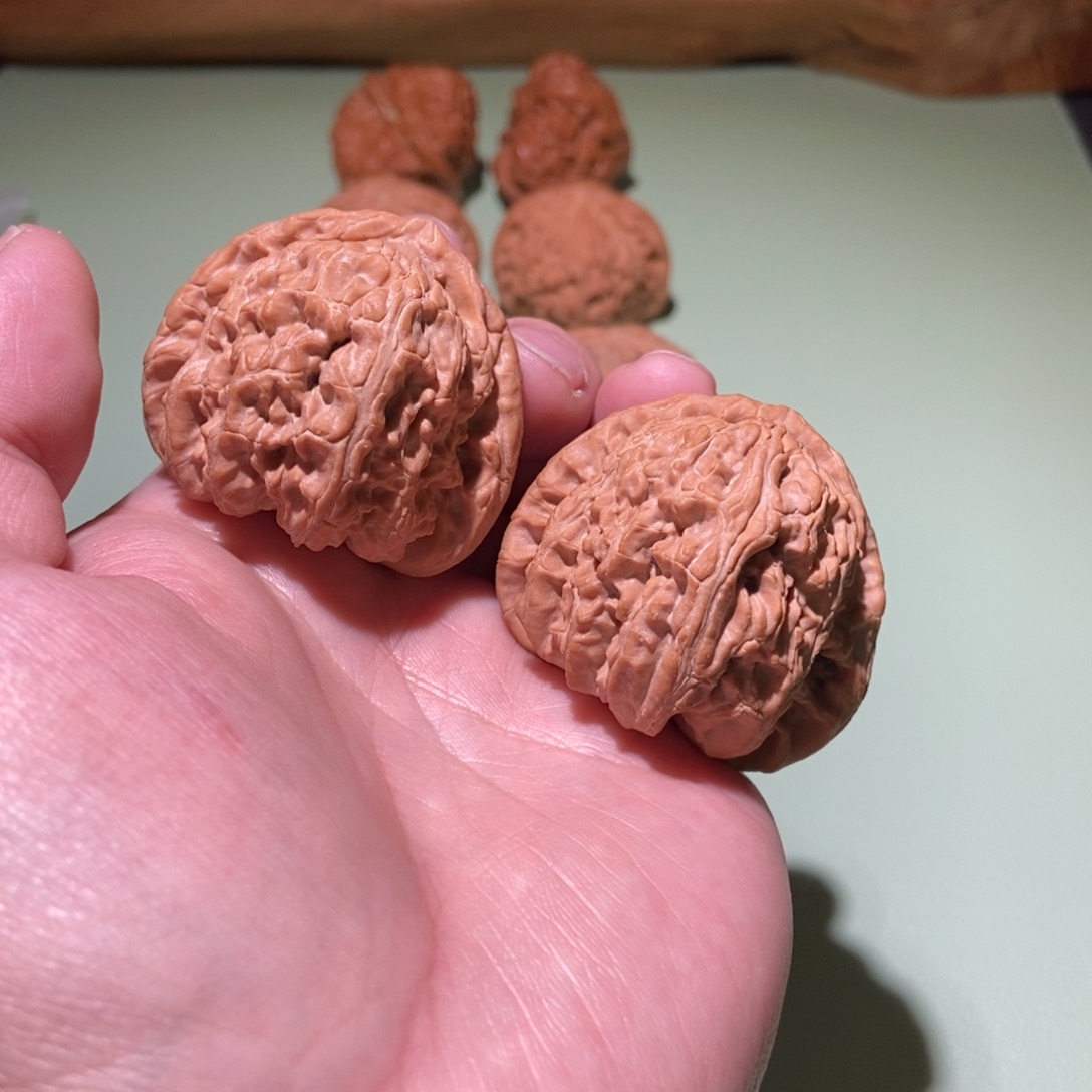 文玩核桃吊坠全品42三角白