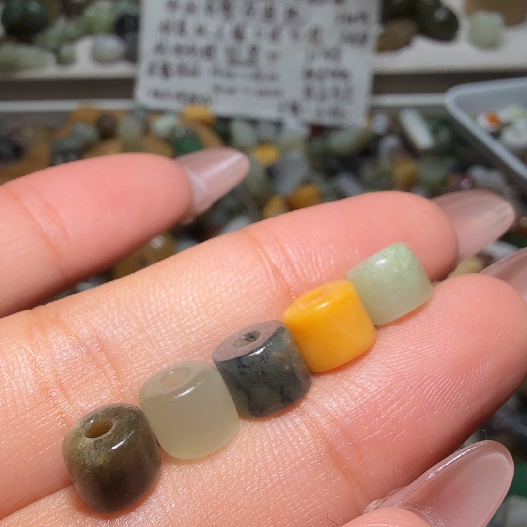 和田玉未镶嵌珠宝奇石