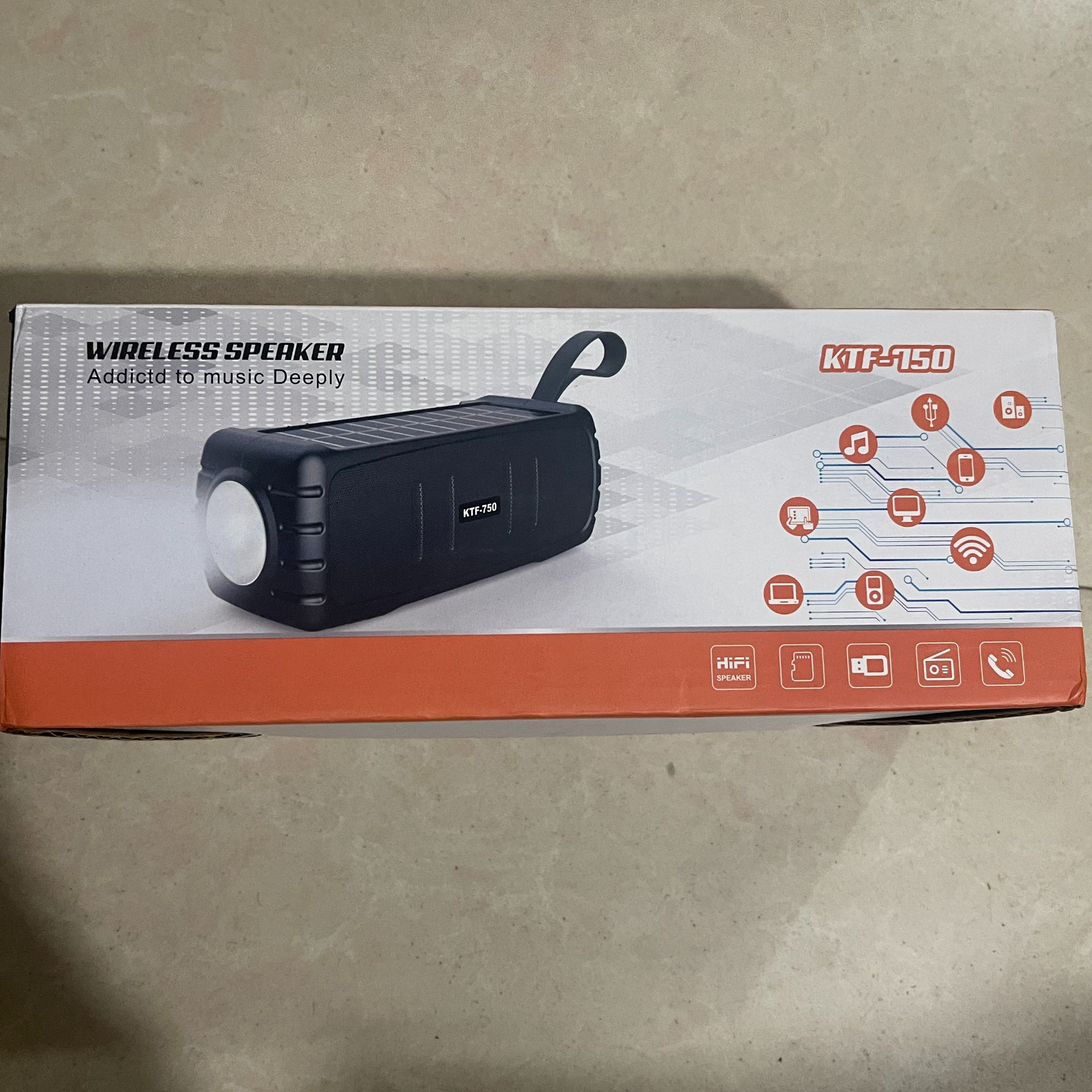 多功能太阳能收音机 KTF-750