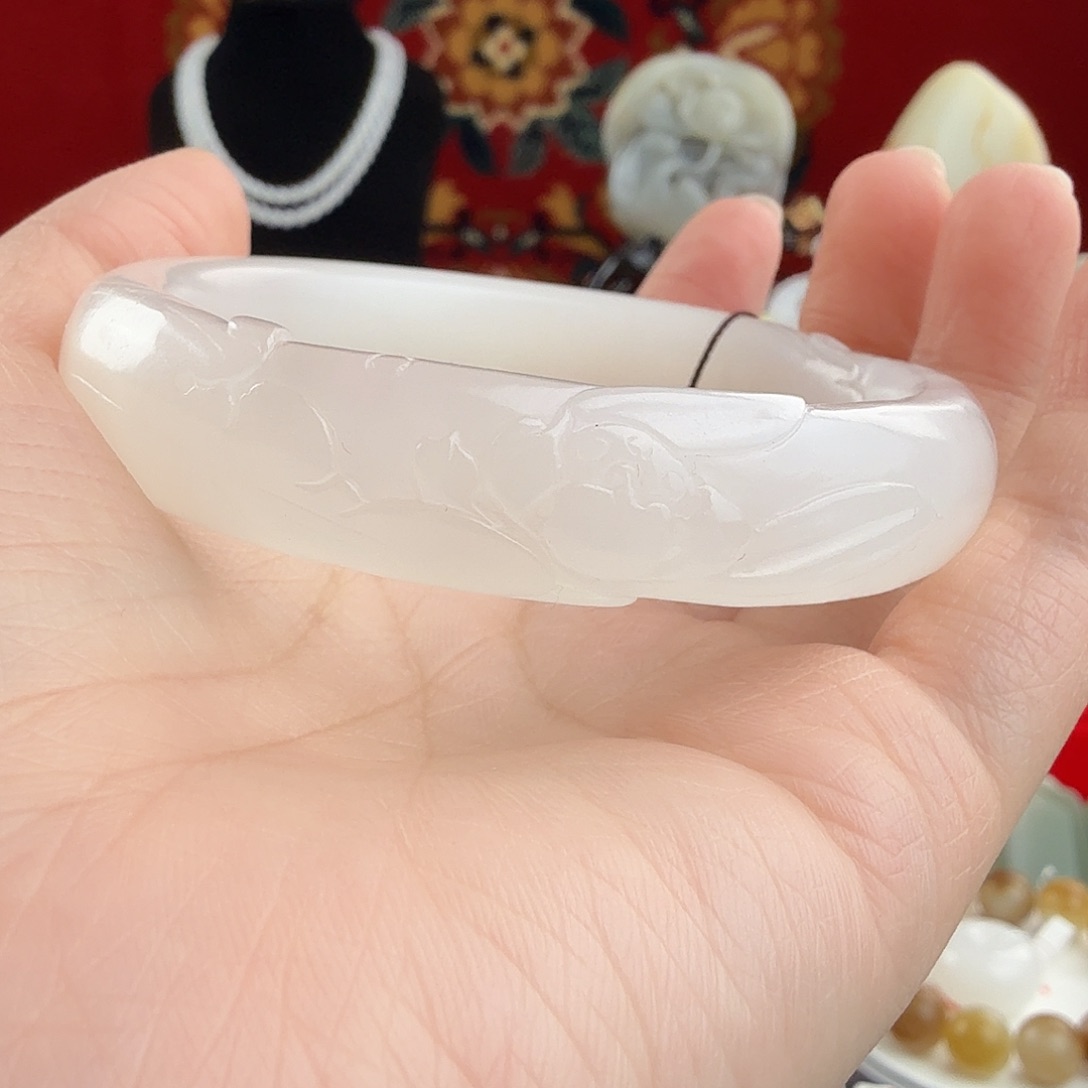 和田玉（白玉）未镶嵌手镯