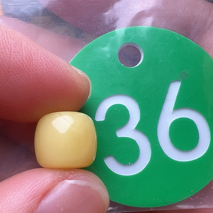 蜜蜡裸石未镶嵌10m m