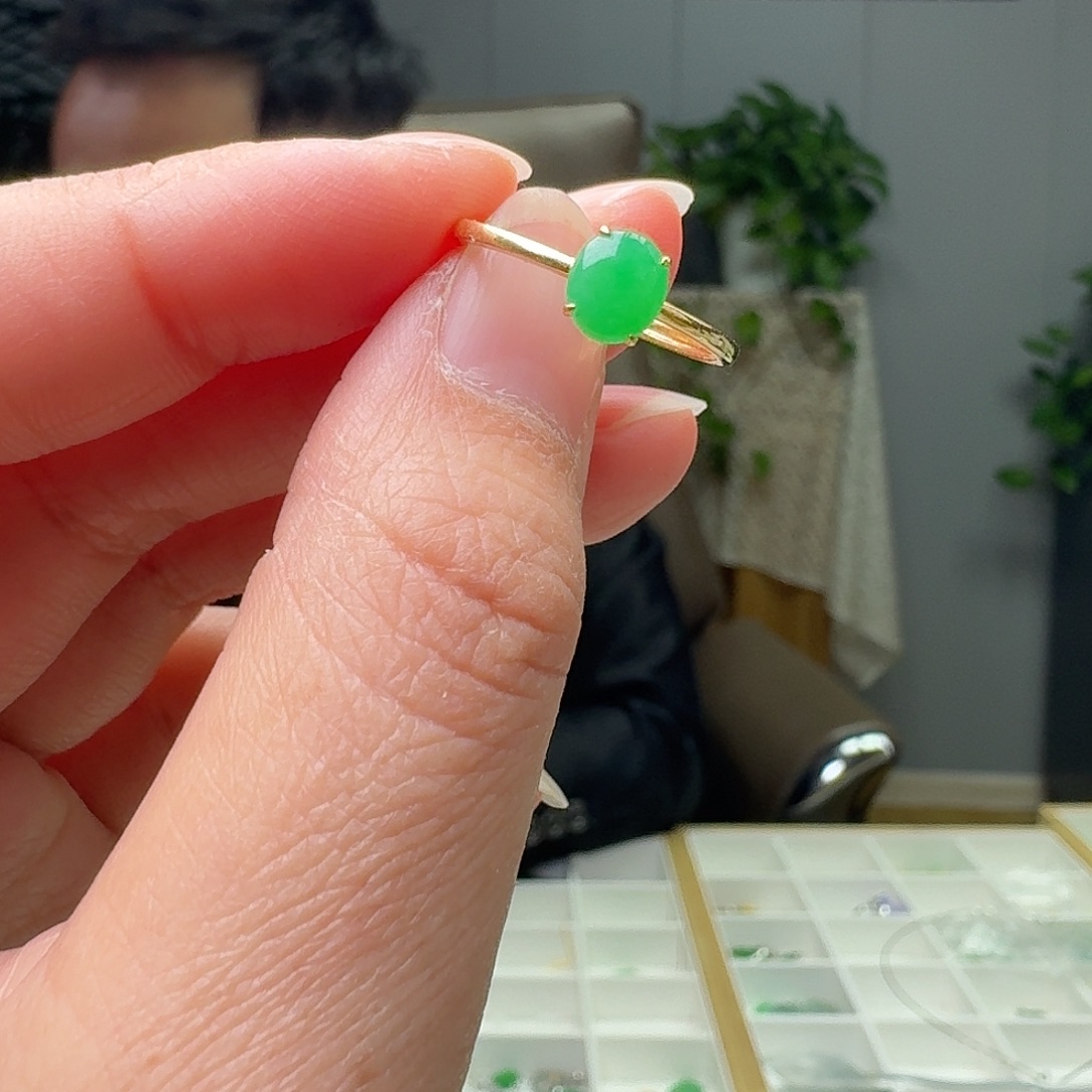 翡翠18K金镶嵌戒指天然