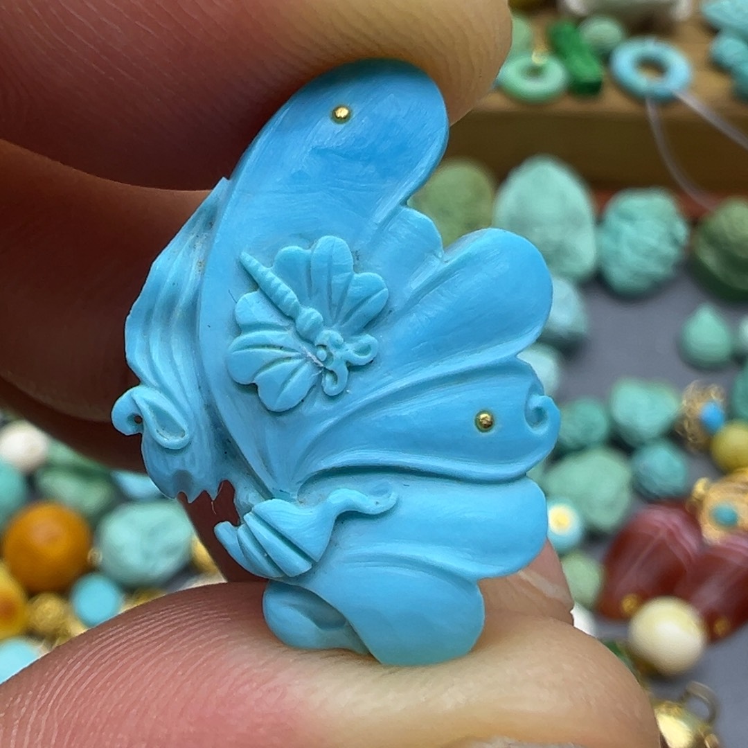 绿松石颈饰未镶嵌