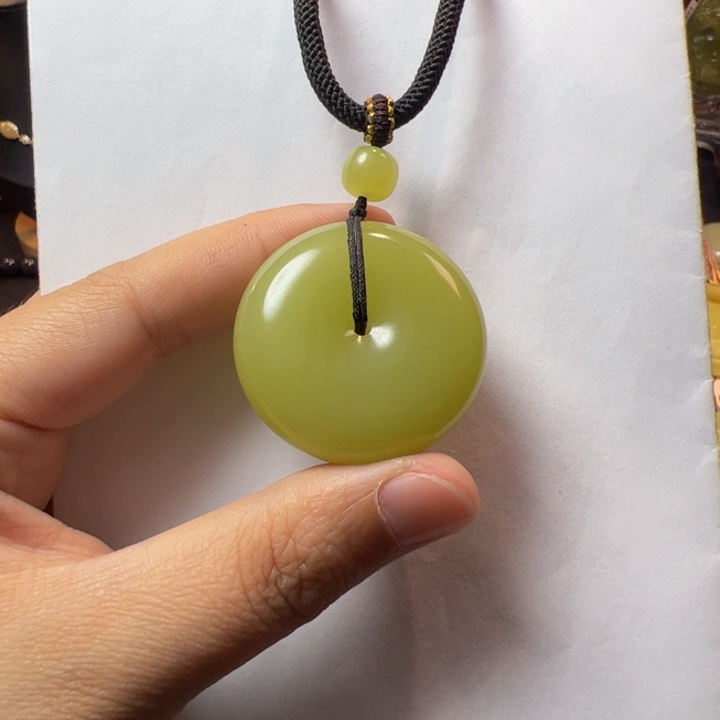 和田玉（黄玉）未镶嵌颈饰T**?