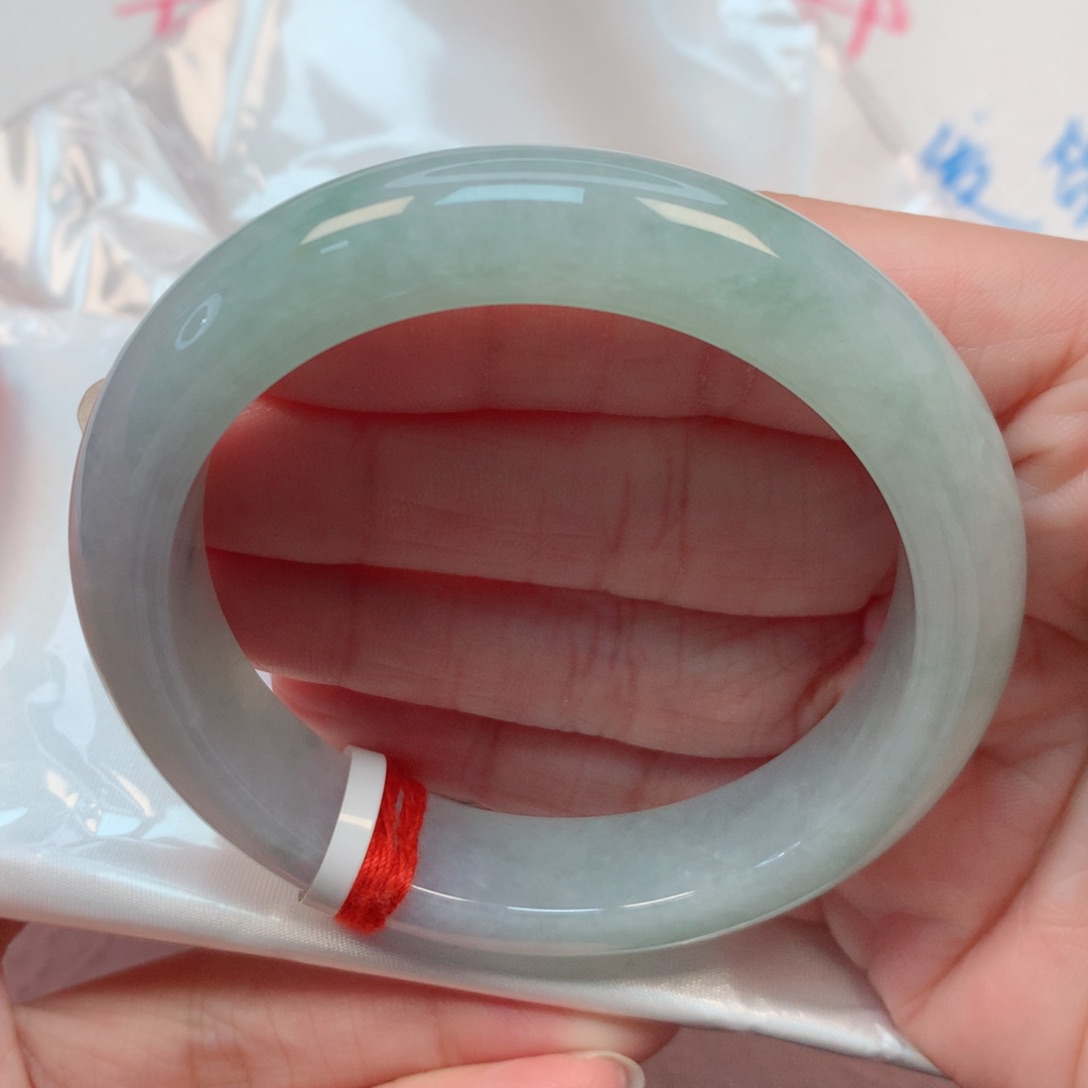 翡翠手镯未镶嵌55.8圈
