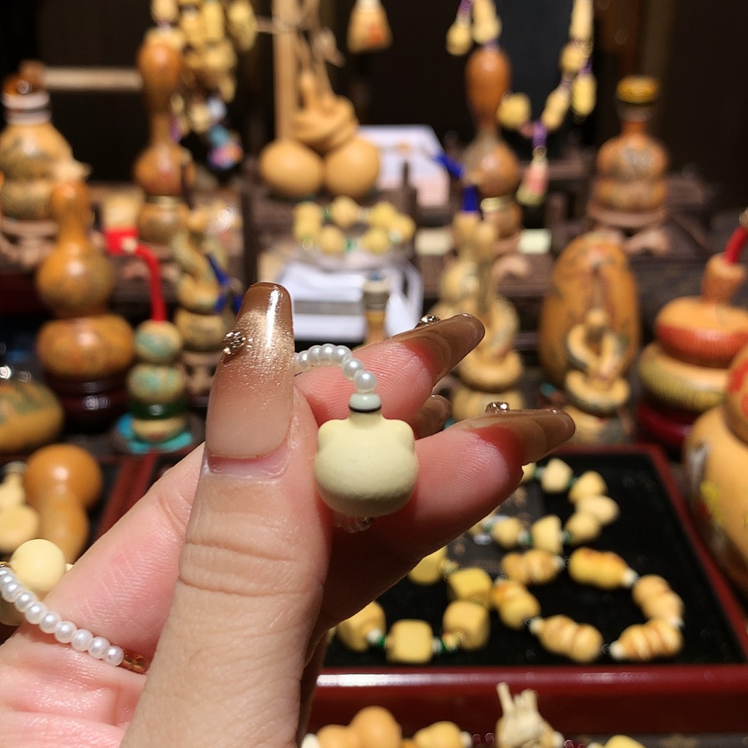 ****大叶紫檀（黑酸枝木类）