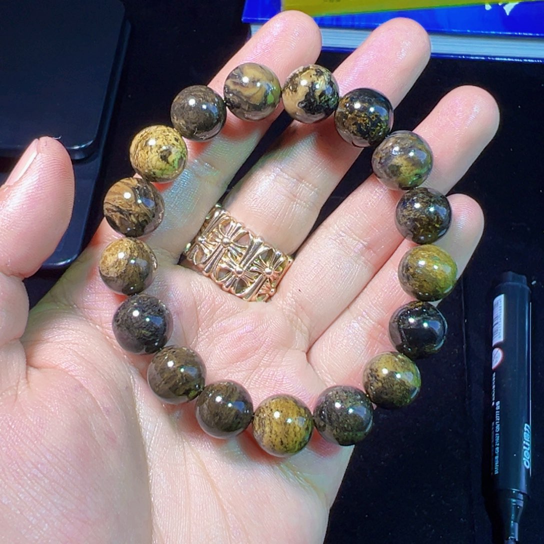 琥珀裸石未镶嵌琥珀