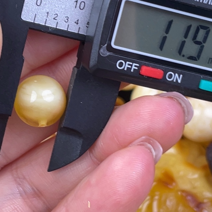 蜜蜡未镶嵌裸石704