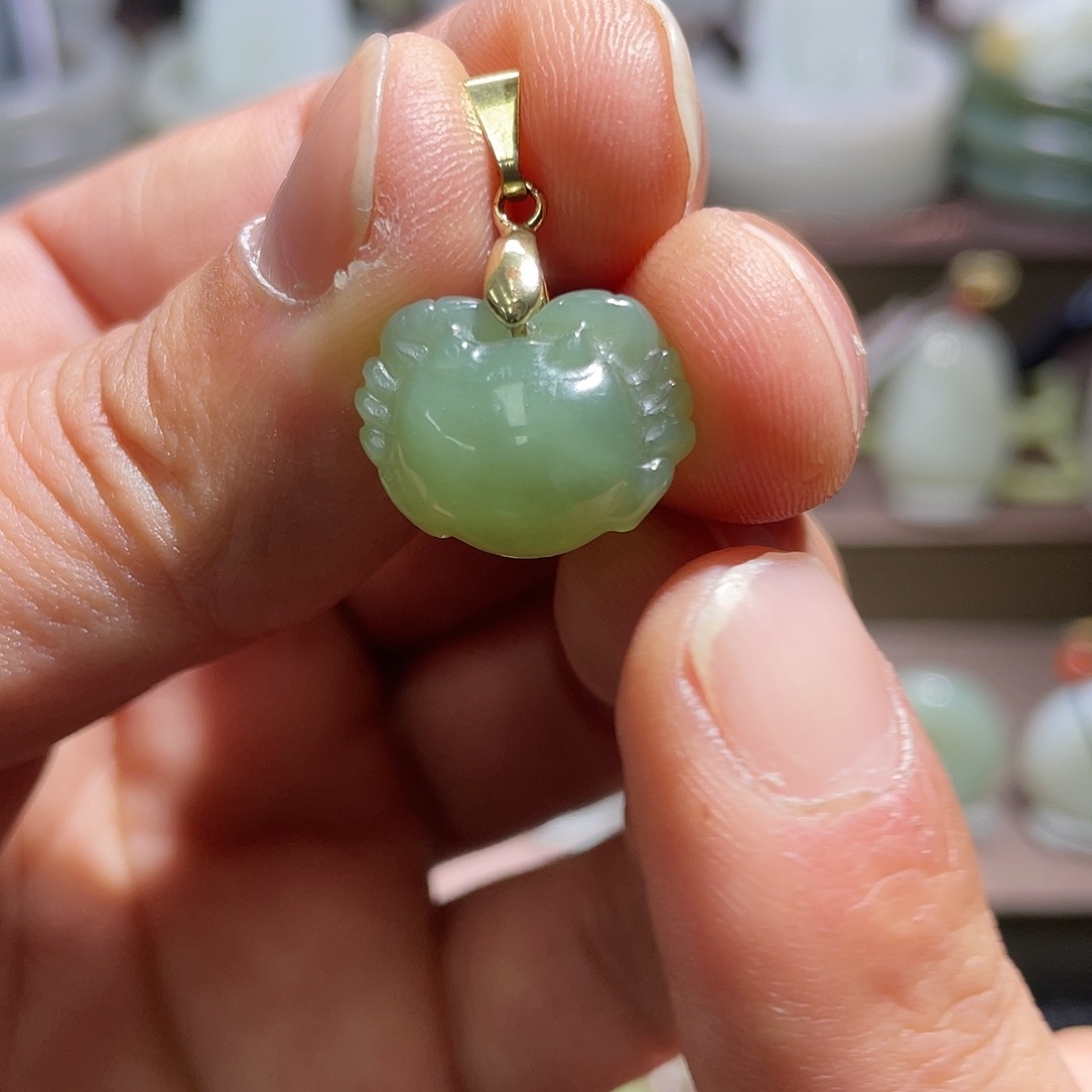 和田玉挂件未镶嵌