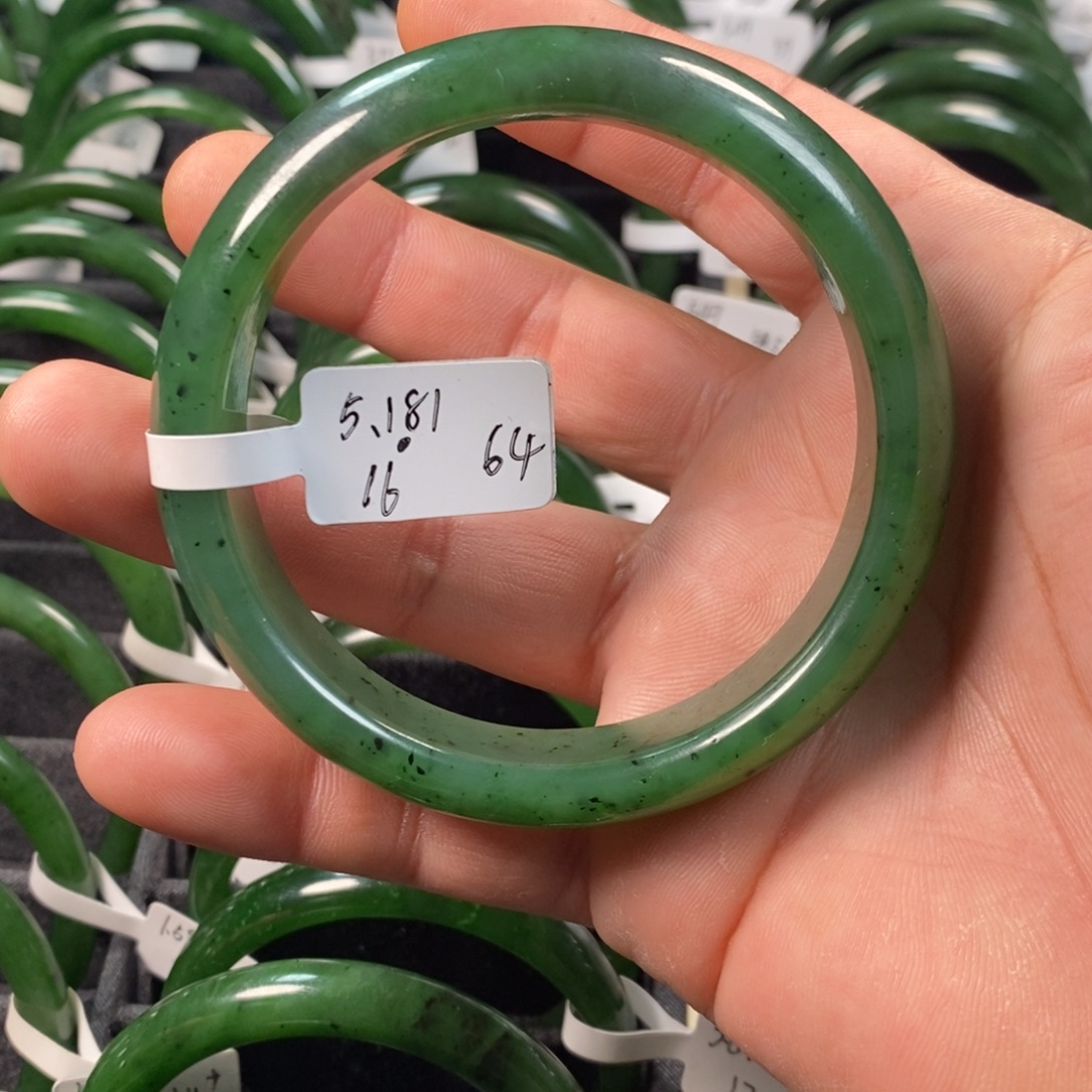 和田玉（碧玉）未镶嵌手镯微瑕64宽版