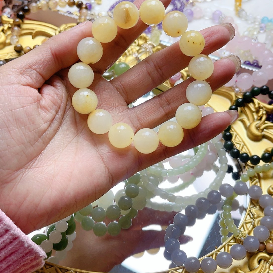 和田玉手链未镶嵌珍***惜和田玉手链