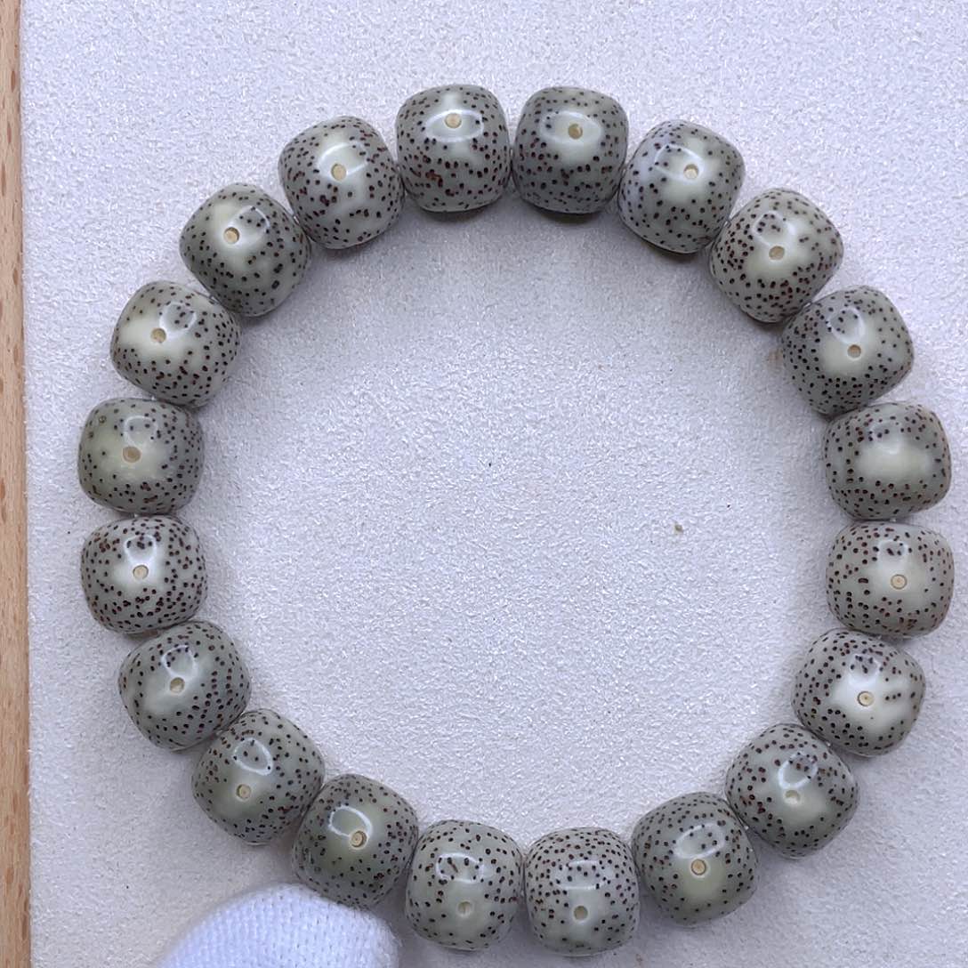 星月菩提吊坠12x11大眼睛侧留白单圈