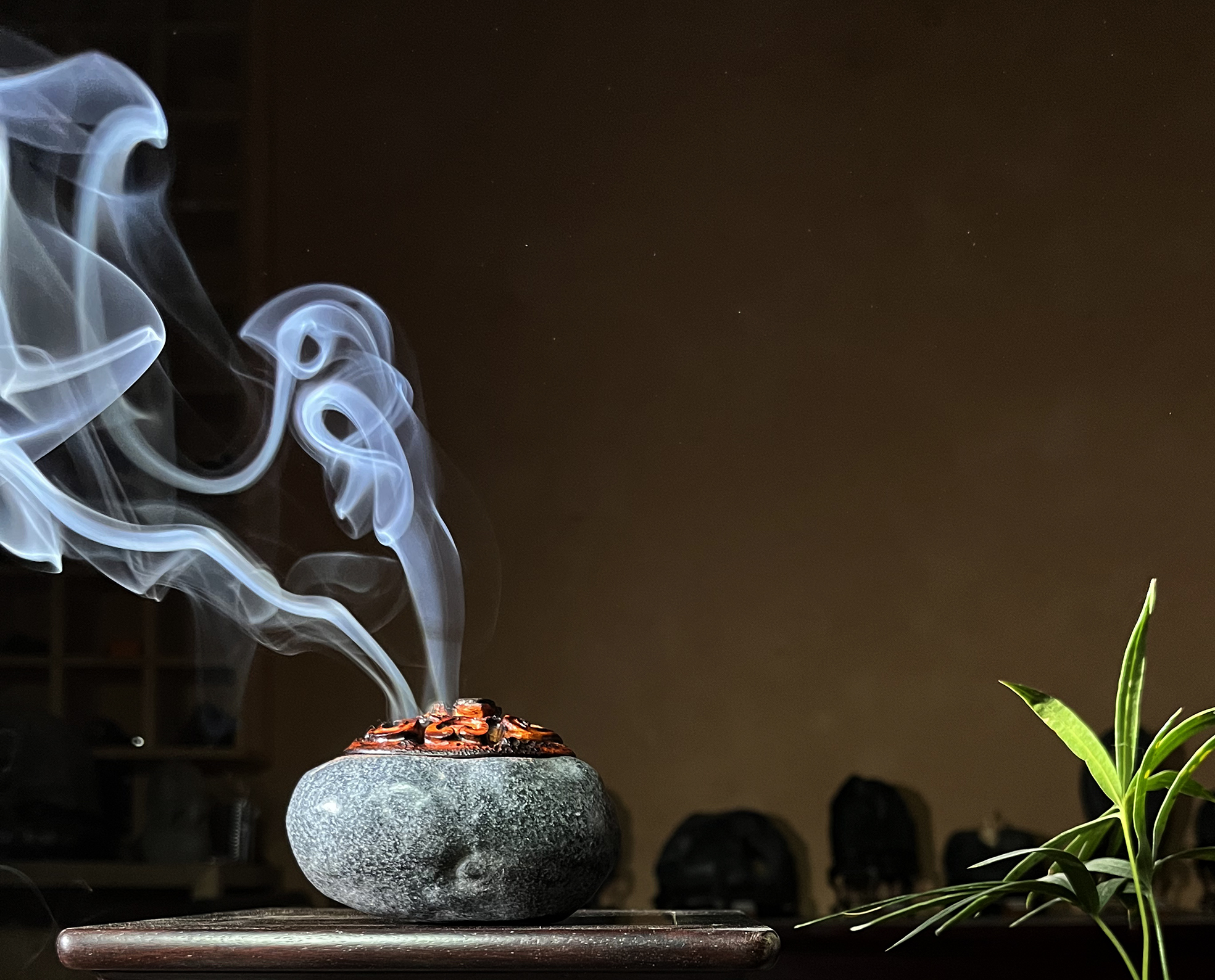 创意赏石香薰炉摆件 奇石点香石 禅意香炉摆件 中式全手工摆件