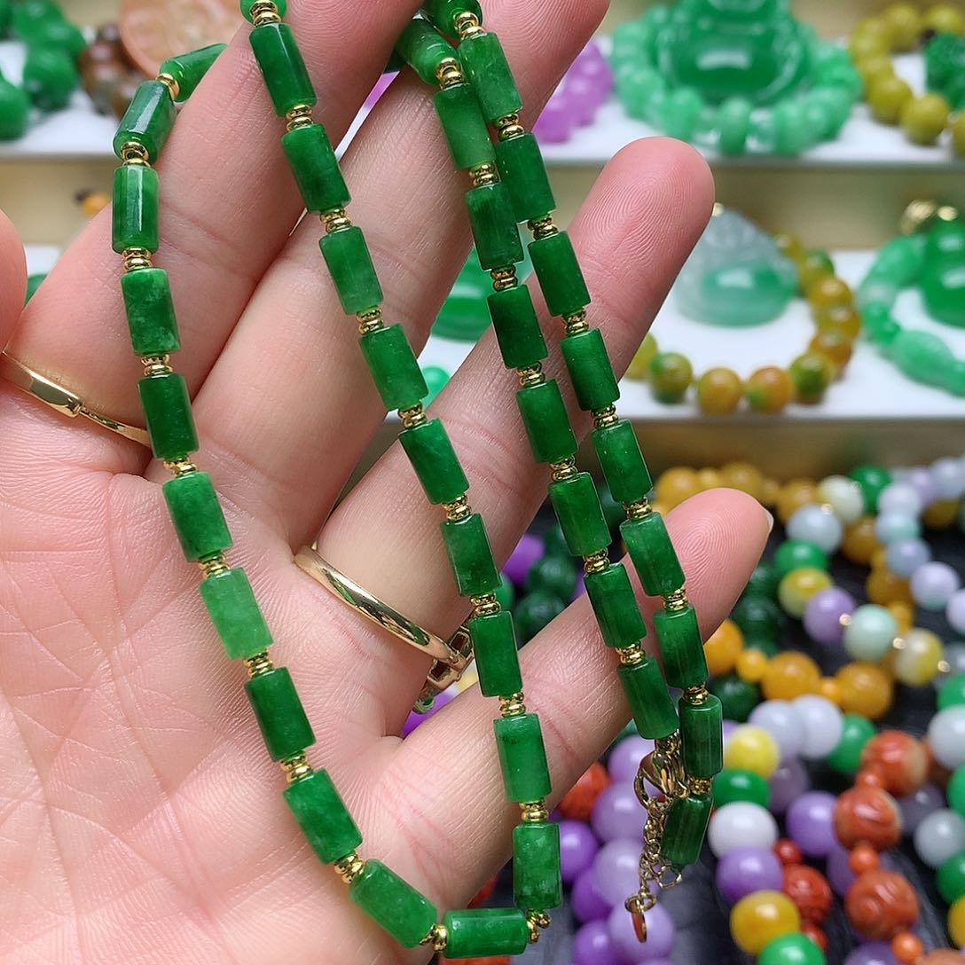 吊坠(赠链)未镶嵌翡翠