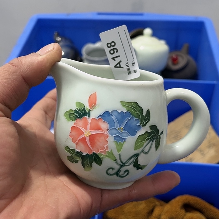 茶具默认微瑕瓷器、茶具、壶、摆件，介意勿拍 