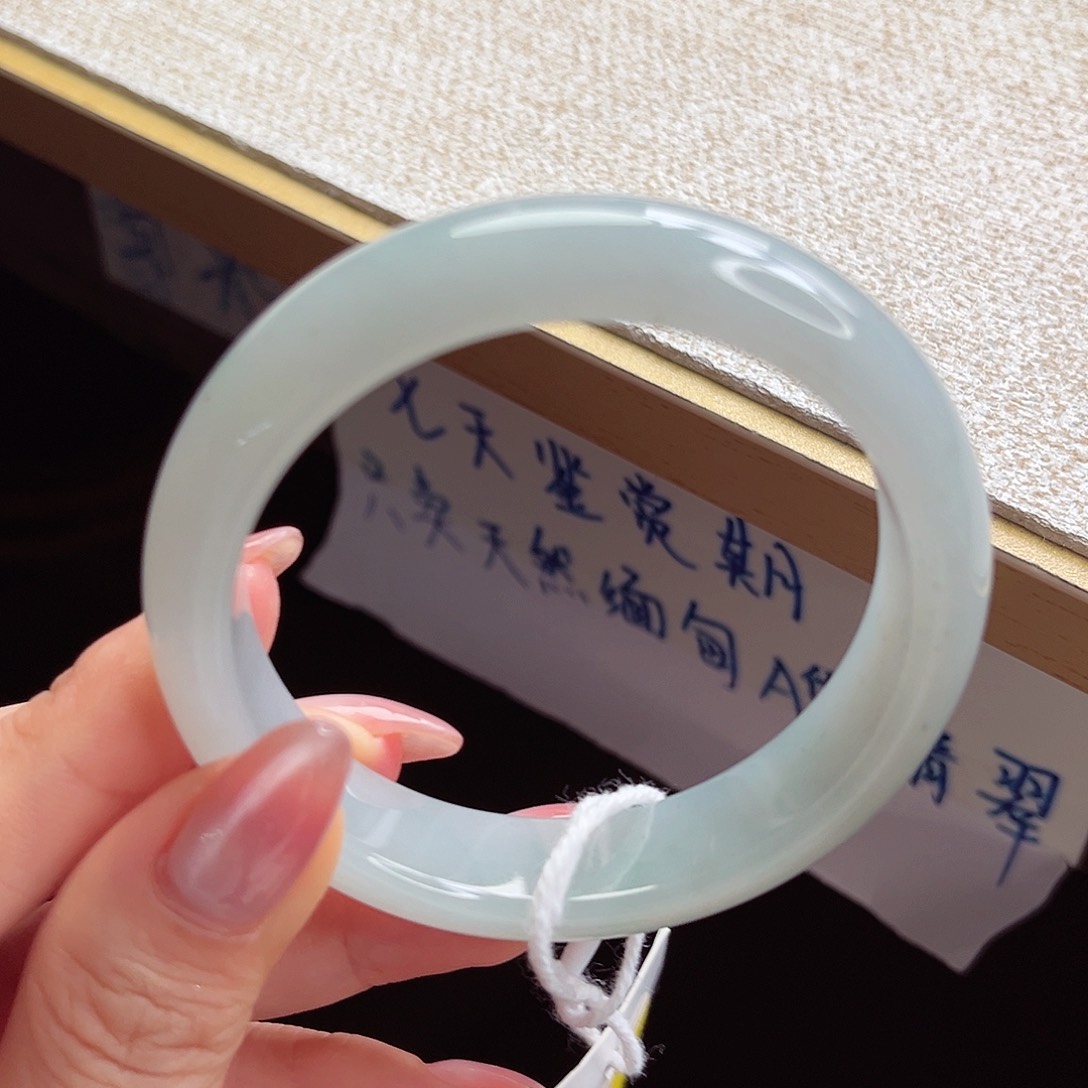 翡翠未镶嵌手镯手镯